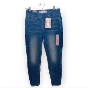 Signature by Levi Strauss blue Totally Shaping pull-on stretch skinny denim